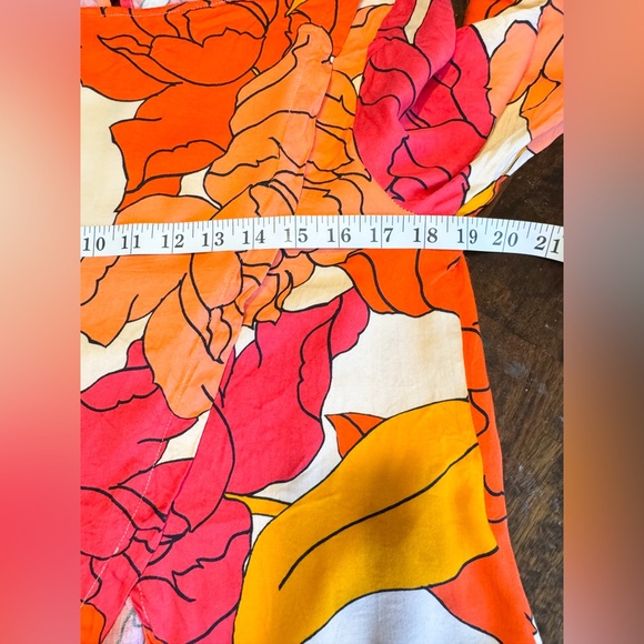 Sisley Italy Women’s Tropical Floral Viscose Orange Pink Split Hem Blouse Sz S - Picture 10 of 10